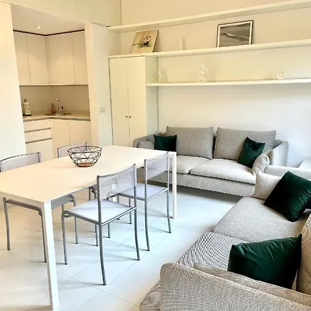 La Jolie Apartment